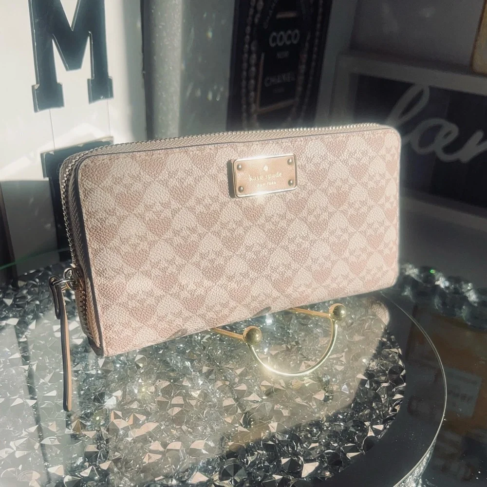 kate spade chic kate